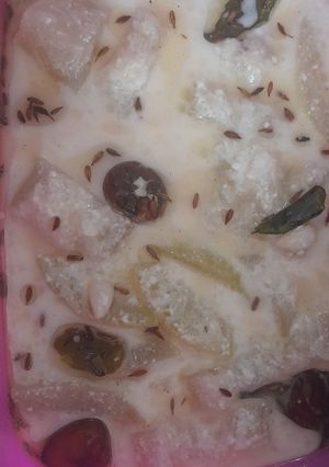 A picture of Lauki ka raita.