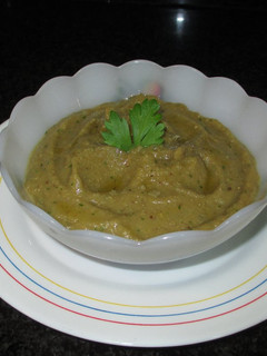 Una foto de Crema de berenjena y pimiento asado fácil - veggie