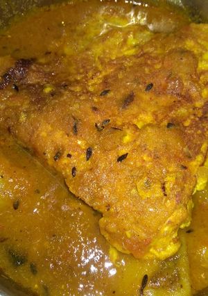 A picture of Omelette curry.