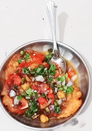 आलू टिक्की चाट रेसिपी मुख्य फोटो