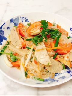 Hình của món Miến trộn kiểu Thái.