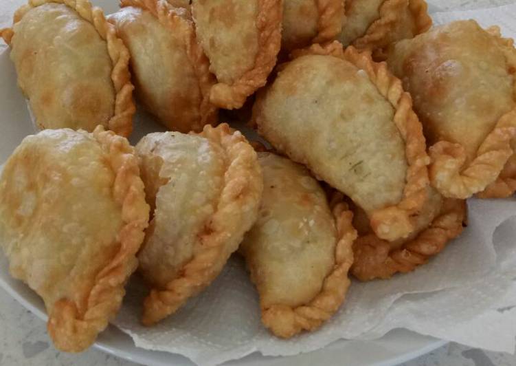 How to Prepare Any-night-of-the-week Fried Vegetable Pastry (Pastel) *Vegetarian/Vegan