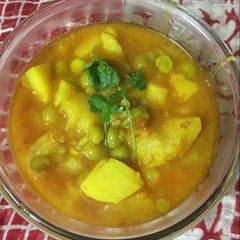 Aloo mutter ki sabji A picture of Aloo mutter ki sabji.