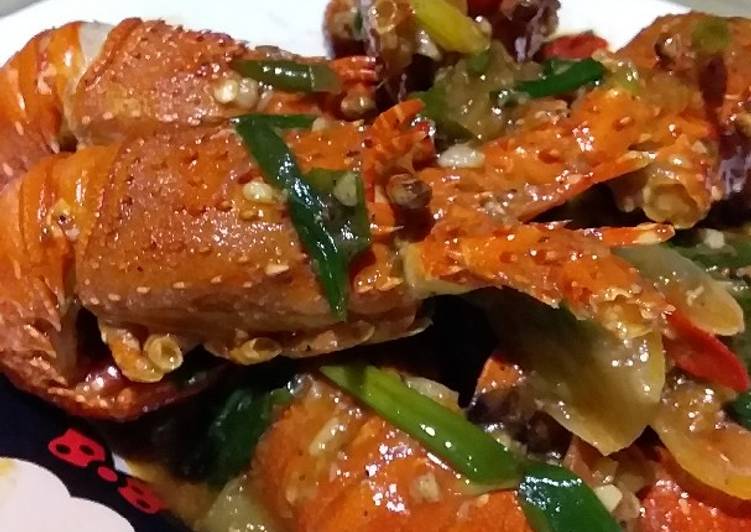 Mini lobster saos asem pedas manis endess..π