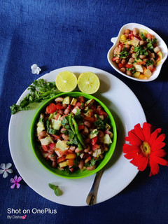 પીનટ સલાડ (Peanut Salad Recipe in Gujarati) રેસીપી મુખ્ય ફોટો