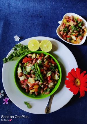પીનટ સલાડ (Peanut Salad Recipe in Gujarati) રેસીપી મુખ્ય ફોટો