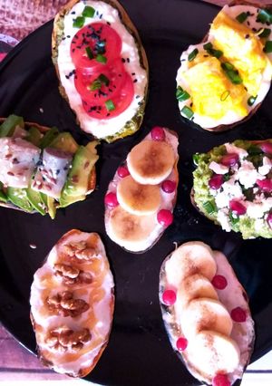 O poză a rețetei Toast din cartofi dulci în diverse combinații.