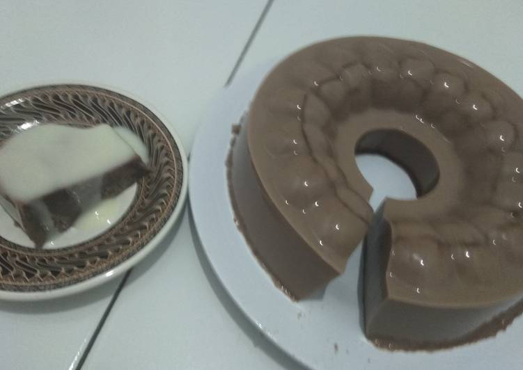 Milky chocolate puding with fla