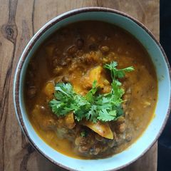 A picture of Tuver Sabji in cooker.