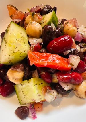 A picture of 3 Bean Salad for a Crowd.