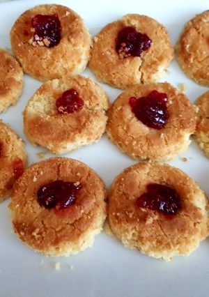A picture of My Jammie Biscuits.