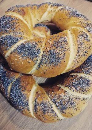 Foto di Girelle di pan brioche al formaggio e semi di papavero