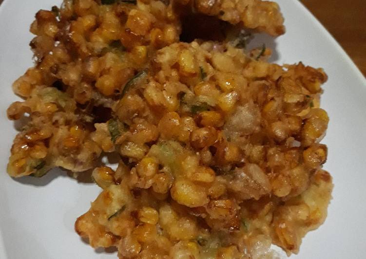 Masakan Populer Bakwan Jagung Manado Ala Warung