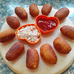 A picture of Jhatpat crunchy rolls.