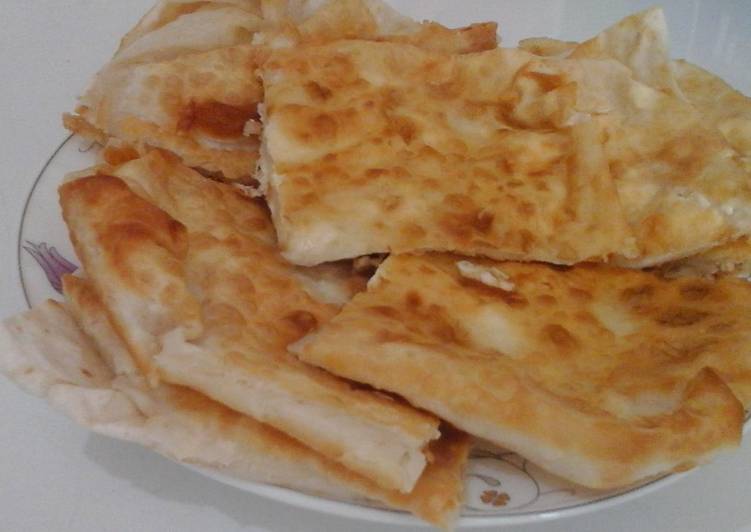 Gözleme (martabak keju)