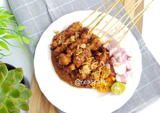 Sate Ayam bumbu kacang