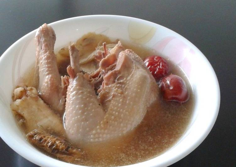 Langkah Mudah untuk memasak Chicken herbal soup, Menggugah Selera
