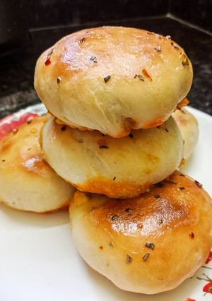 A picture of Pizza Bombs.