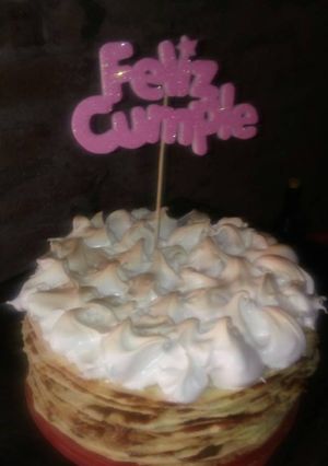 Una foto de Torta rogel casera 😍