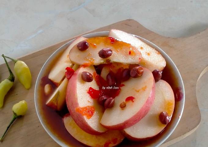 Cara bikin Asinan Buah Apel (Bogor) Cara bikin Asinan Buah Apel (Bogor)