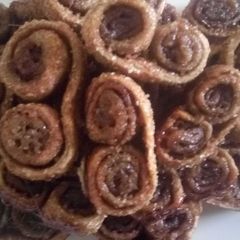 A picture of Cinnamon sugar puff rolls.