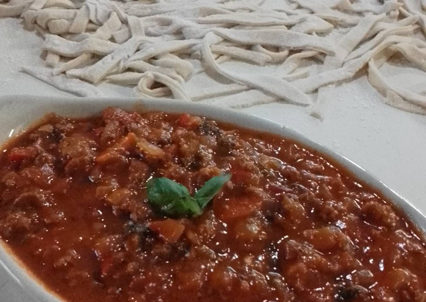 Fideos Caseros con salsa a la bolognesa