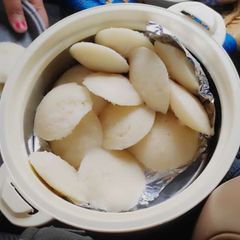 A picture of Suji idli.