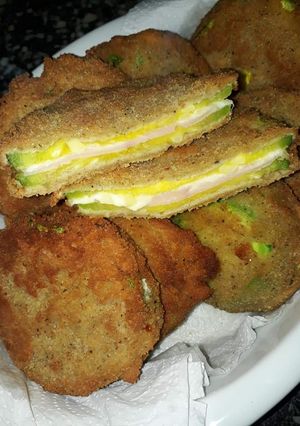 Una foto de Milas de zapallito verde con jamón y queso