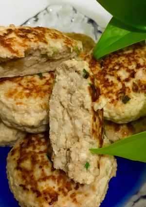 香煎雞肉豆腐丸 的食譜成品照片