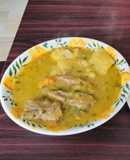 Sancocho de costilla de res colombiano