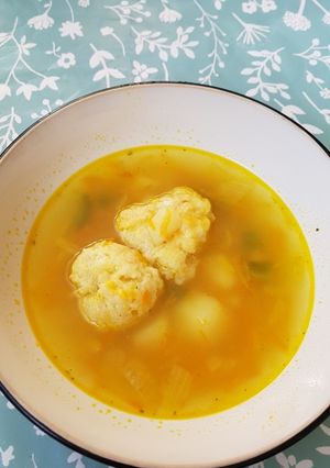 Ínycsiklandó sajtgombóc leves recept fotója