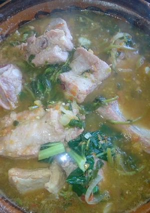 Una foto de Costilla frita con verdolagas y espinaca en salsa martajada