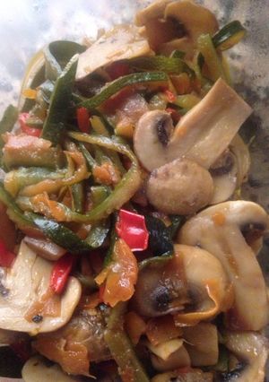 Foto principal de Champiñones salteados con verduras
