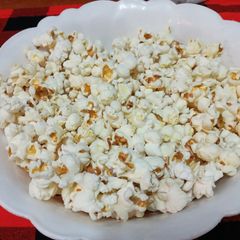 A picture of Homemade pop corns.