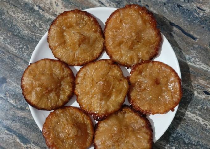 29. Kue Cucur