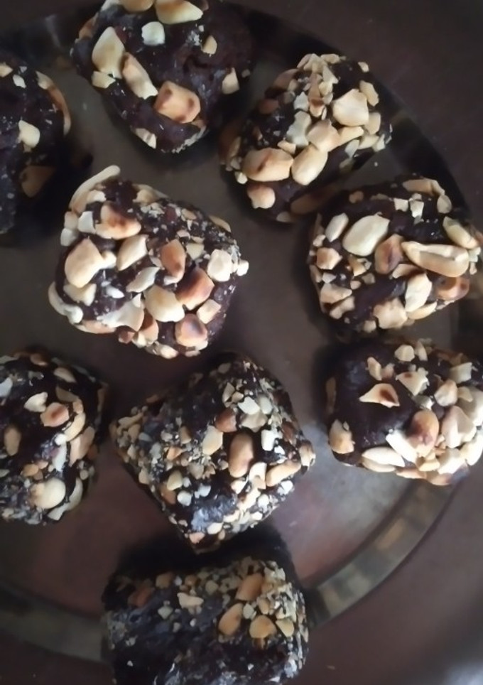 Una foto de Bombones de chocolate con maní