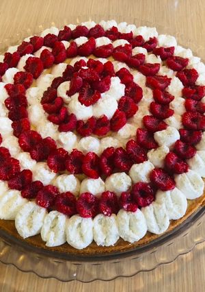 Une photo de Tarte à la framboise crème caviar de vanille