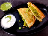 पौष्टिक रवा- मटार सॅंडविच (Rava Matar Sandwich Recipe In Marathi)