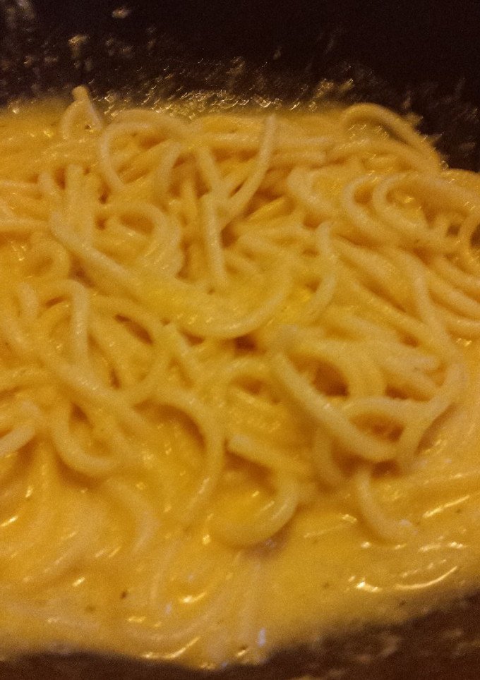 Una foto de Espaguetis con salsa de calabaza y queso
