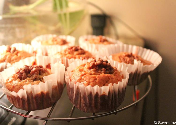 Step-by-Step Guide to Make Quick Banana and Walnut Muffins