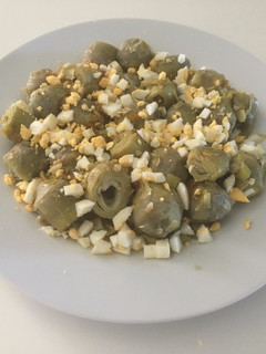 Una foto de Alcachofas con puerros