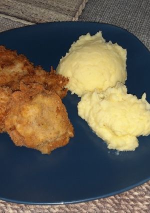 Rántott karfiol, gomba, csirkecomb filé, pankómorzsában sütve recept fotója