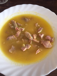 Una foto de Caldo vegetal con pavo para dieta