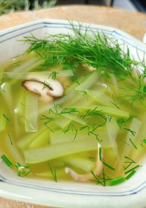 Hình của món Canh bầu thì là.