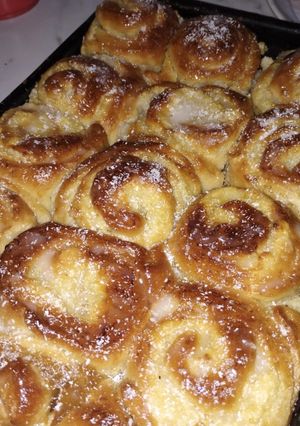 Una foto de Rolls de crema pastelera y coco