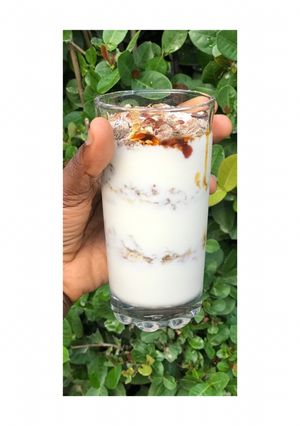 A picture of Muesli Parfait.