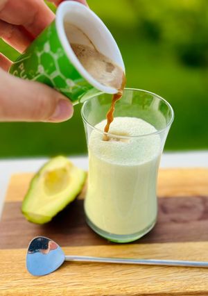 Avokádó Latte (mindenmentes) recept fotója