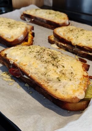 Une photo de Croque monsieur au four