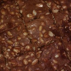 A picture of Jaggery and peanut chikki.