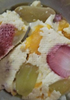 A picture of Fruity Cottage cheese.